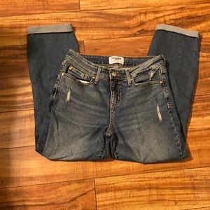 Denizen Levi’s Women’s Mid Rise Boyfriend distressed size 6